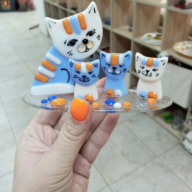 Master-class "Cats on a stand" in the technique of fusing
